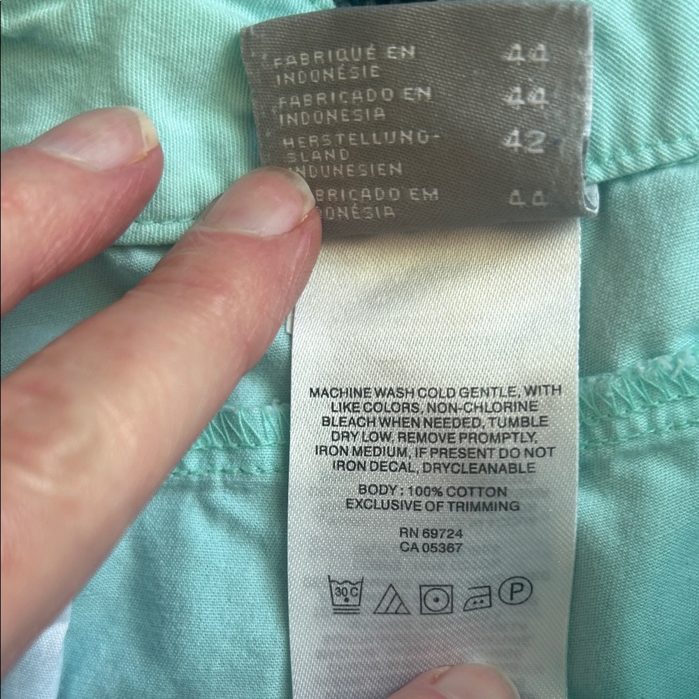 Columbia Women’s Light Aqua Blue/Green Cotton Shorts - Picture 6 of 7
